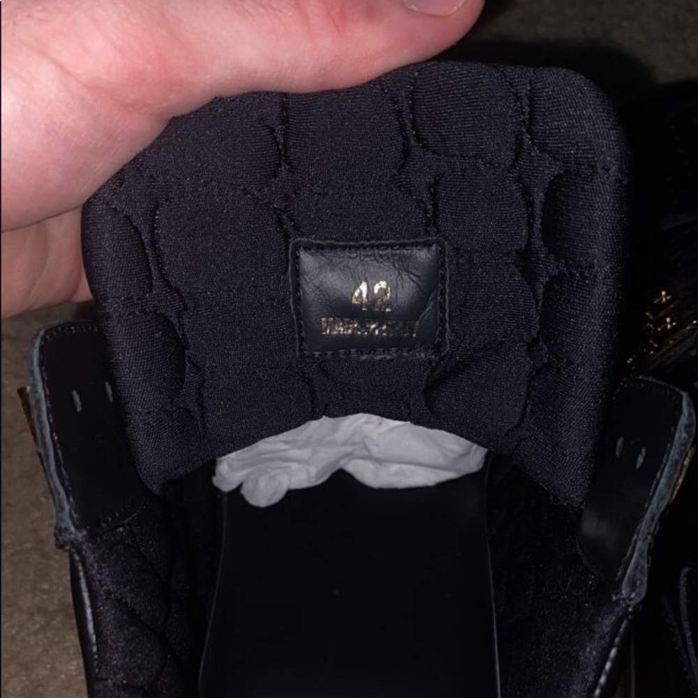 Brand new limited versace shoes - Picture 4 of 6